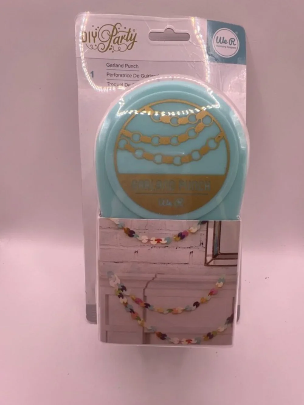 NEW WE R MEMORY KEEPERS GARLAND PUNCH INTERLOCKING #660780 DIY PARTY PAPER